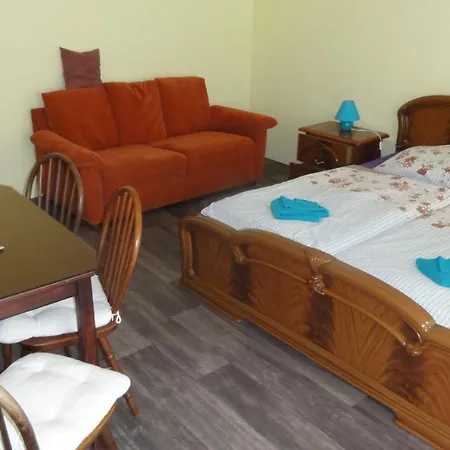 Zamecka Гостевой дом 3*